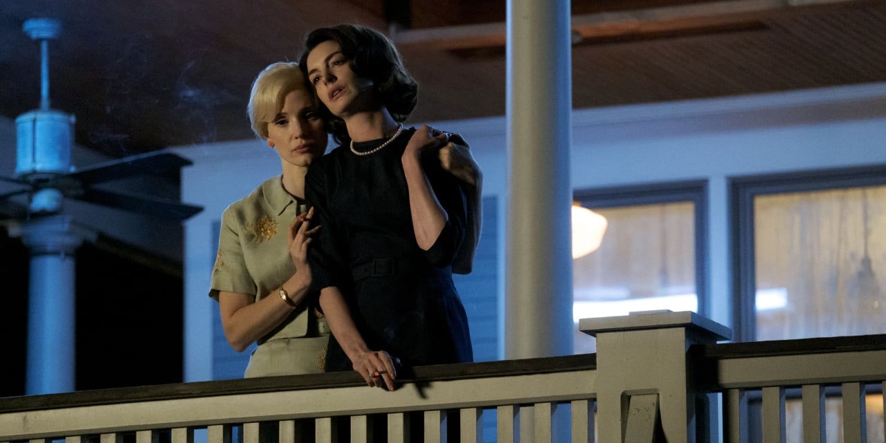 Mothers’ Instinct, la recensione del thriller psicologico con Anne Hathaway e Jessica Chastain