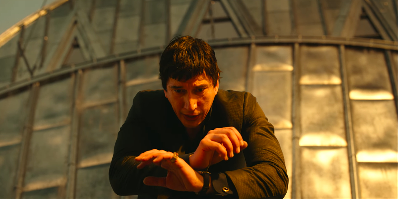 Megalopolis: Adam Driver ferma il tempo nella prima clip