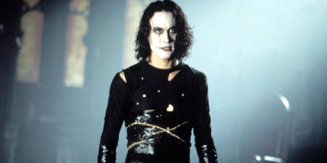 Come è morto Brandon Lee sul set de Il Corvo: una tragedia che ha cambiato il cinema