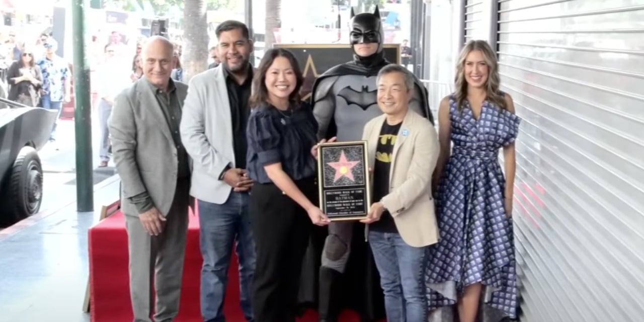 Batman riceve una stella sulla Walk of Fame: il primo supereroe a raggiungere questo traguardo