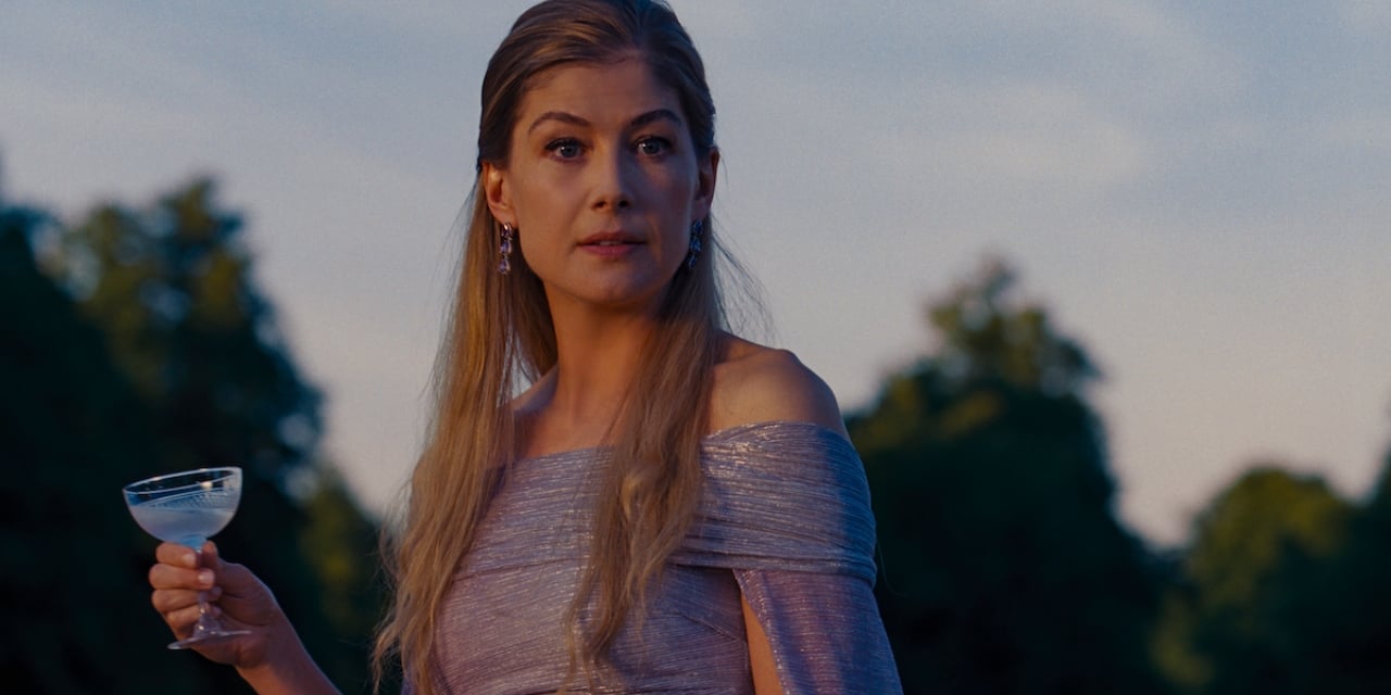 Rosamund Pike protagonista della nuova serie thriller Thumblite su Netflix