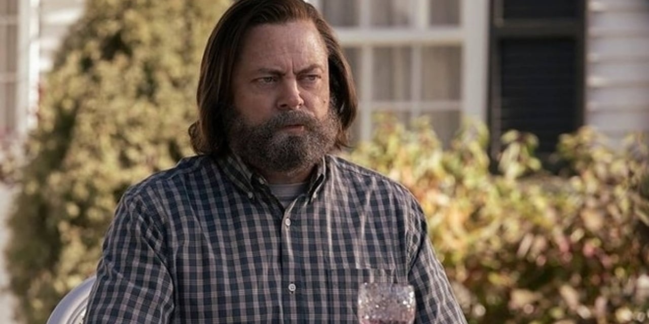 Nick Offerman con Elle Fanning nella serie Margo’s Got Money Troubles di Apple TV+