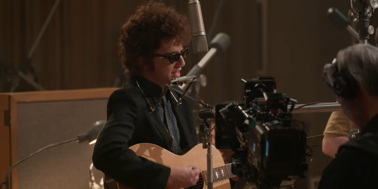 A Complete Unknown, Chalamet è Bob Dylan nella nuova featurette