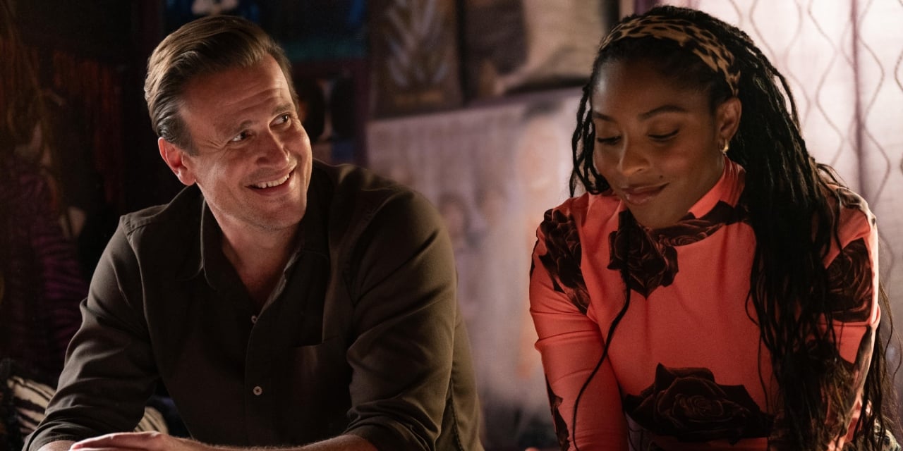 La profondità dietro le risate: Jason Segel e Jessica Williams parlano di Shrinking