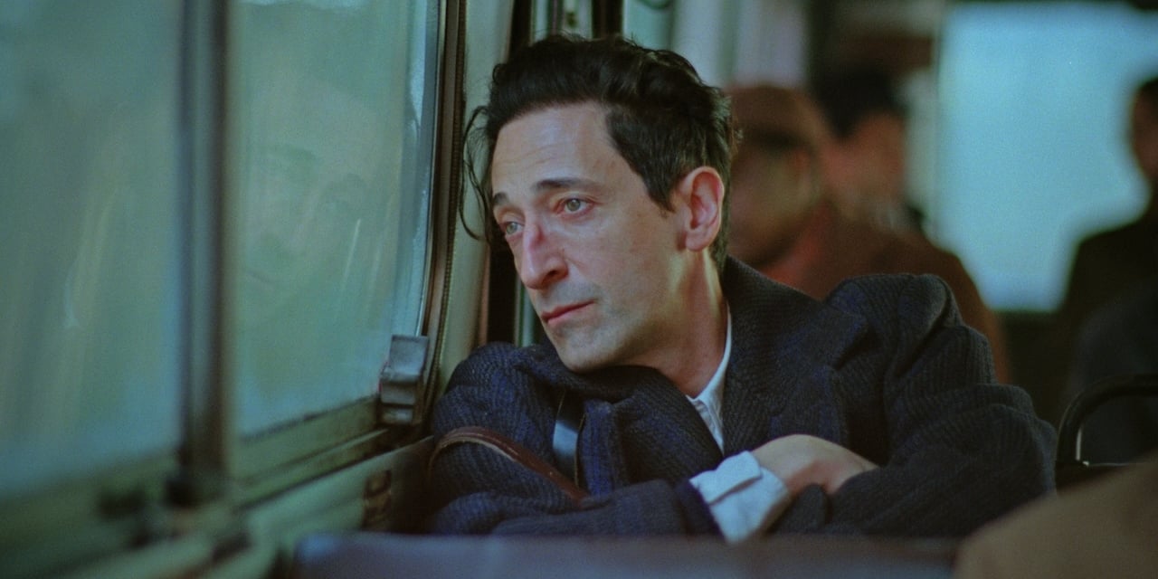 Adrien Brody risponde alle polemiche sull’uso dell’AI in The Brutalist