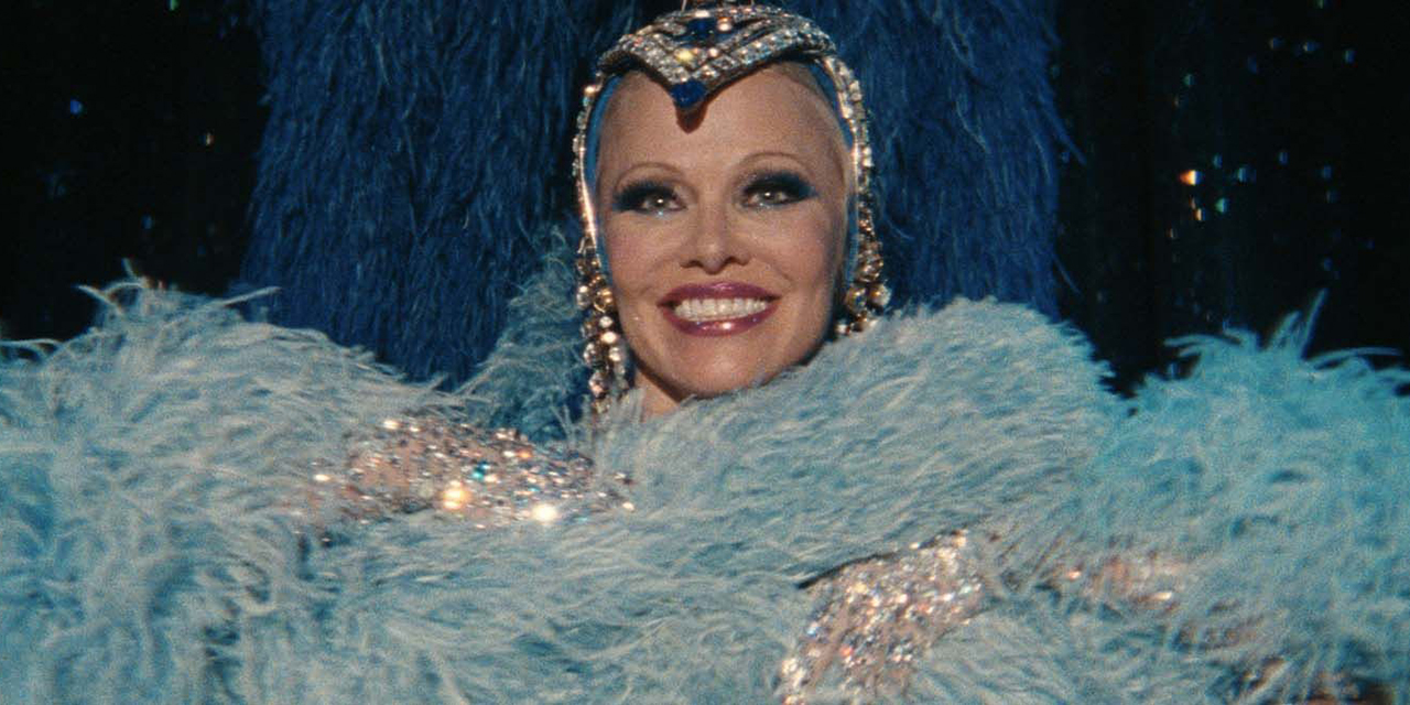 Pamela Anderson: la rinascita di un’icona oltre Baywatch