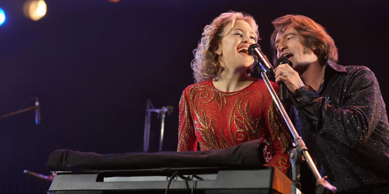 Song Sung Blue: la rom-com musicale che non sapevi di voler vedere